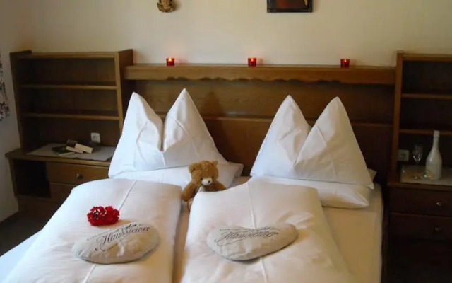 Landhaus & Appartementhaus Haussteiner