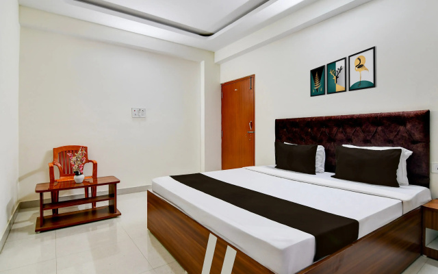 Hotel O M G Garden