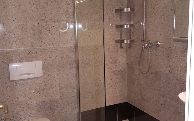 Wohnen im Souterrain einer Villa