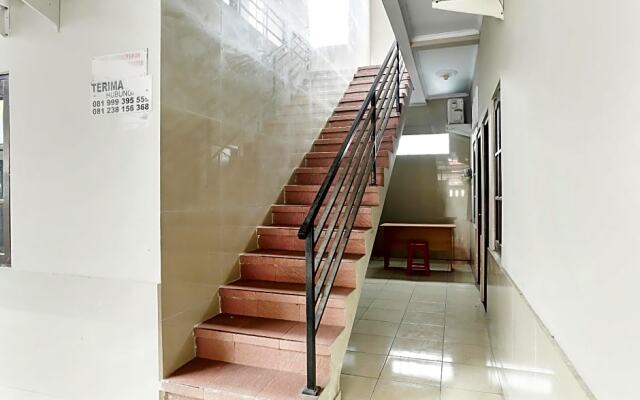 OYO 90907 Handika Jaya Bs
