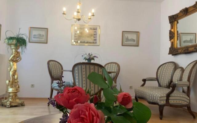 Amadeus Apartment