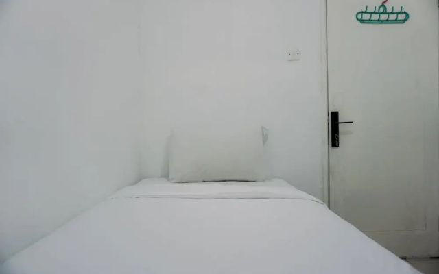 Homey And Comfort Stay 2Br Pakubuwono Terrace Apartment