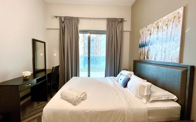 SuperHost - Spacious Apartment In Business Bay With Canal View