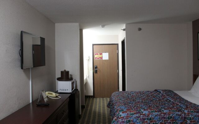 Coratel Inn and Suites Maple Grove