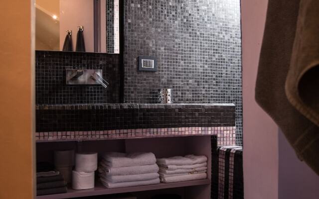 Charming Studio