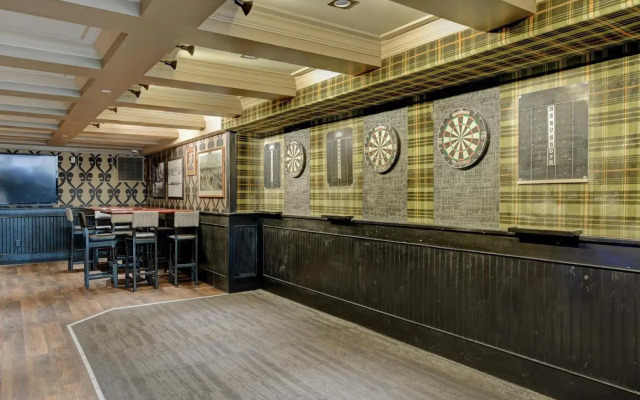 Strathcona Hotel