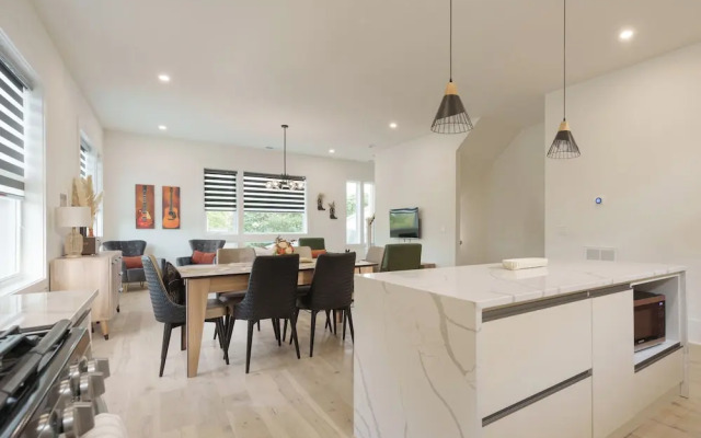 The Row on West Iris