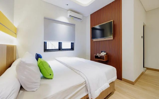 Urbanview Hotel Yampi TB Simatupang