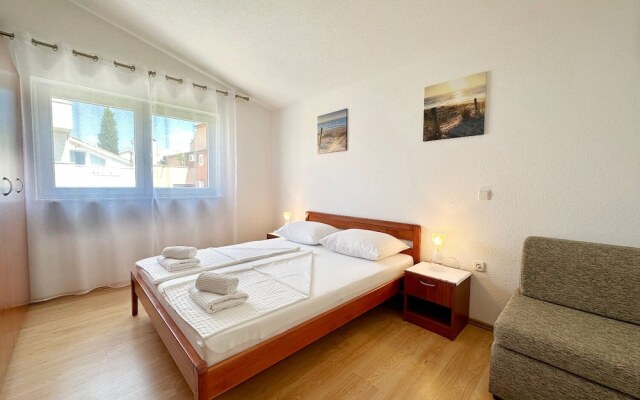 Mari - 150 m From sea - A4