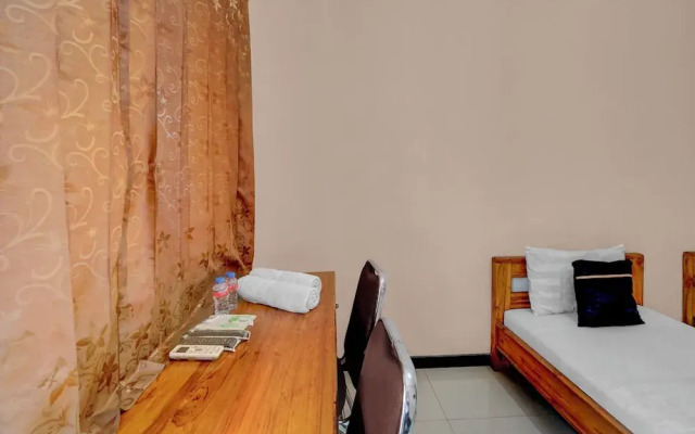 OYO 94899 Nilskost Syariah Near Upn