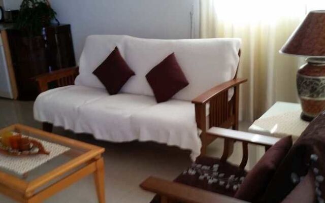 Pari Holiday Apartments