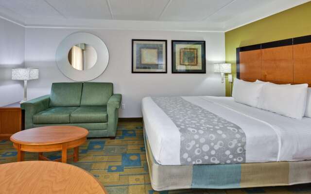 La Quinta Inn & Suites by Wyndham Ft. Lauderdale Airport