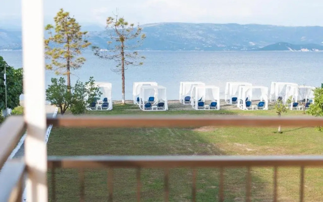 Sandy Beach Complex