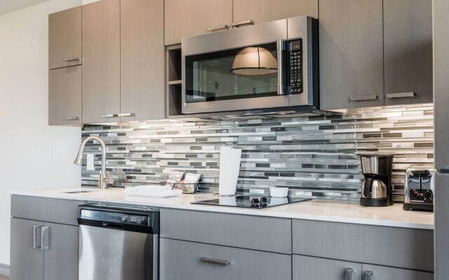 Hyatt House Winnipeg-South/Outlet Collection