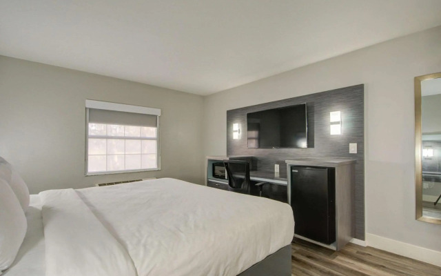 Clarion Pointe Tampa-Brandon Near Fairgrounds and Casino