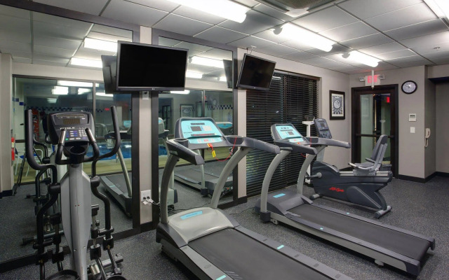 Holiday Inn Express Hotel & Suites Meadowlands Area by IHG