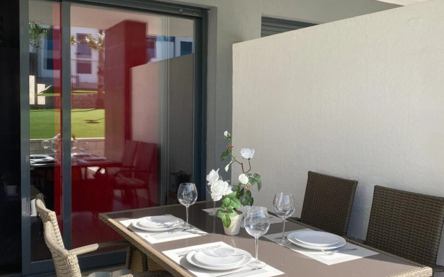 OASIS BEACH apartments