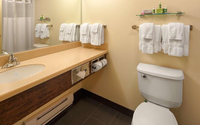 Best Western Thompson Hotel & Suites