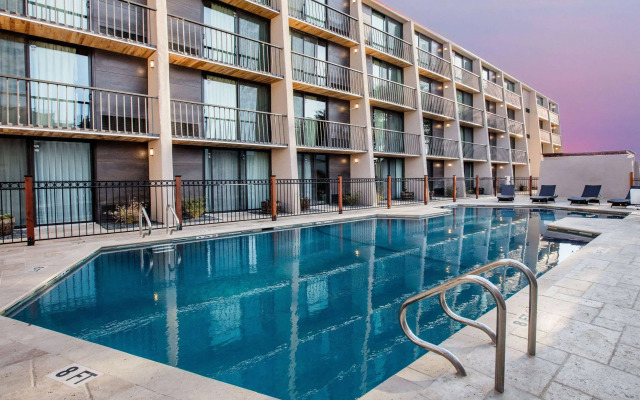Ramada by Wyndham Austin South