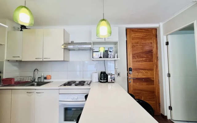 Urban Yard Bus Terminal Home Office Pool Wifi