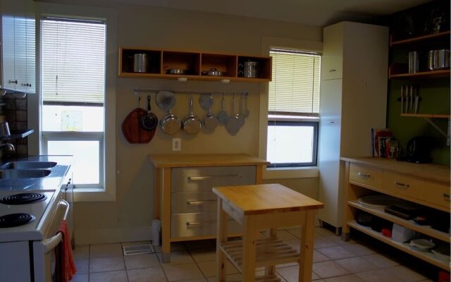 Snowshoe Pete's Mountain Retreat