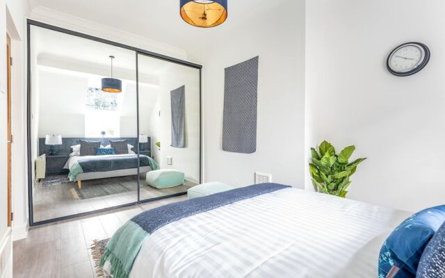 Host Stay Feversham House