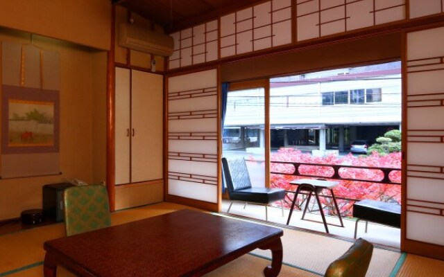 Onoue-No-Yu Ryokan