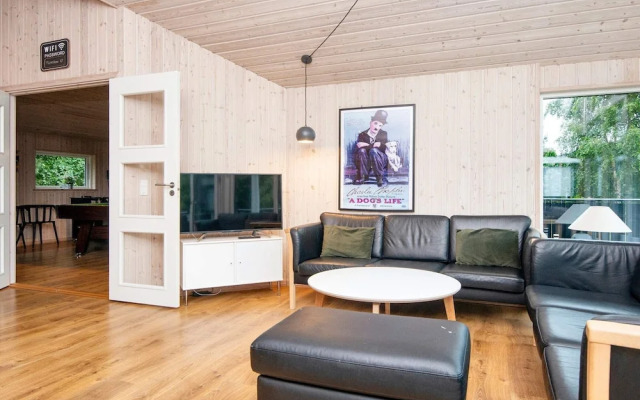 10 Person Holiday Home in Glesborg