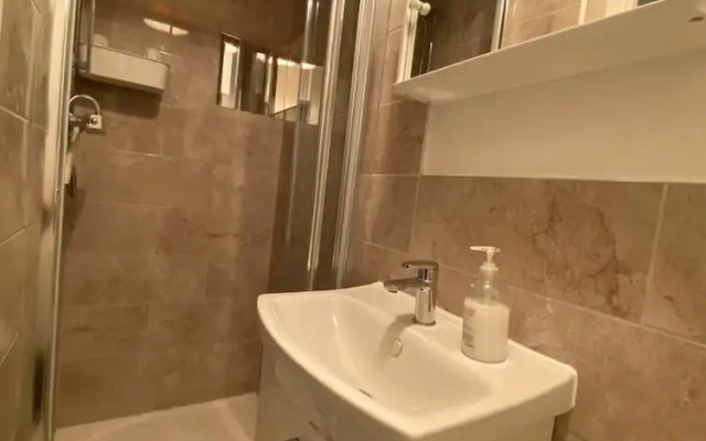 Ashmina Guest House