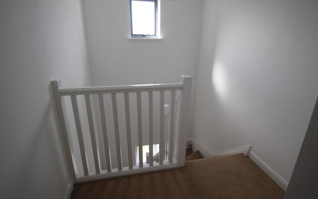 Radyr Place Apartments by Cardiff Holiday Homes