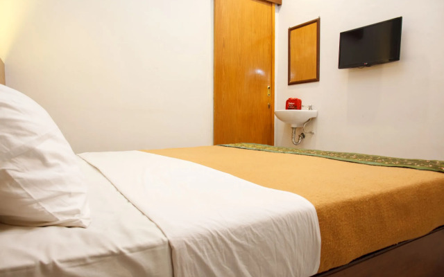 Santo Guest House by RedDoorz