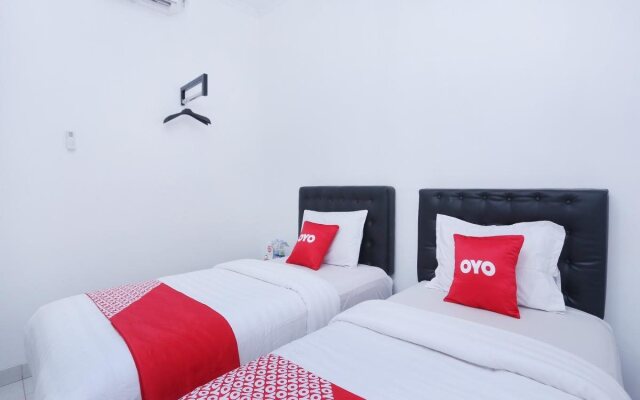 Oyo 426 Hotel Gading Resto