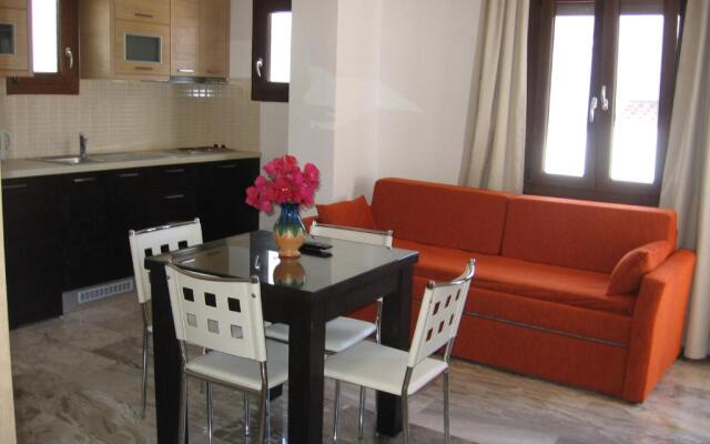 Topaz Apartments