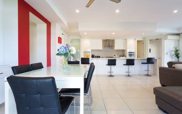 Cairns Beaches Home With Water View