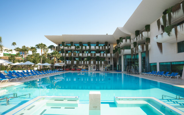 Hotel Deloix Aqua Center