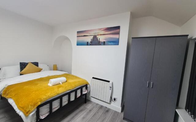 West Street 3-Bed 3-Ensuite Apartment Leicester