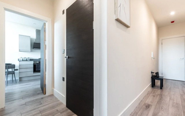 OnPoint -SUPER 1 Bedroom Apt Slough