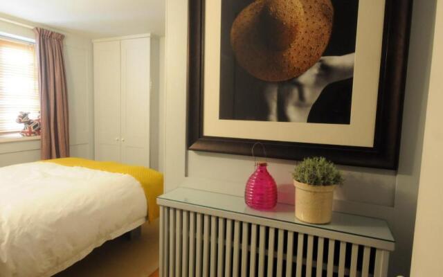 Mulberry cottage