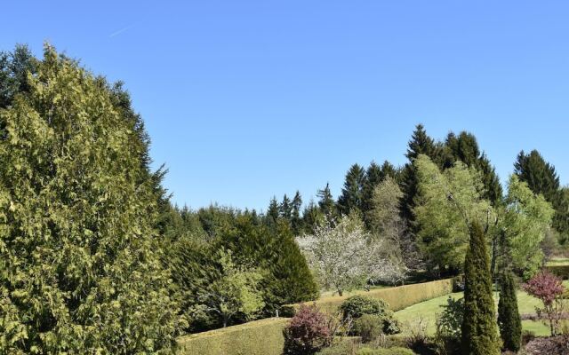 Spacious Holiday Home With Sauna in Celles-sur-plaine