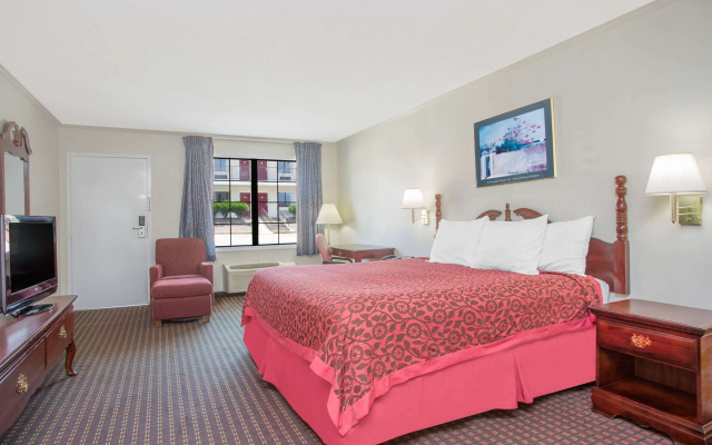 Days Inn by Wyndham Milledgeville