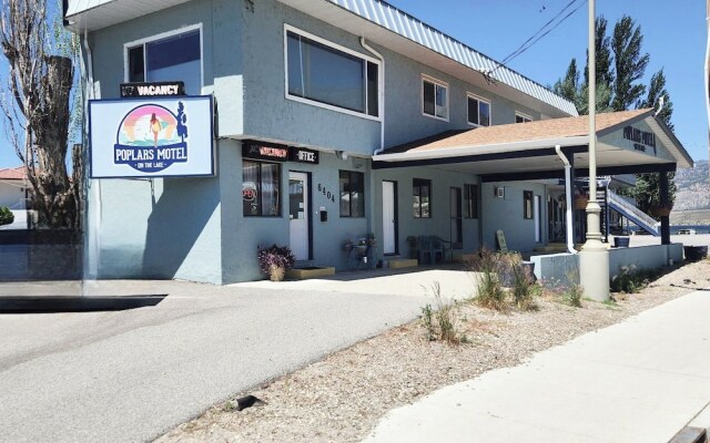 Poplars Motel on the lake
