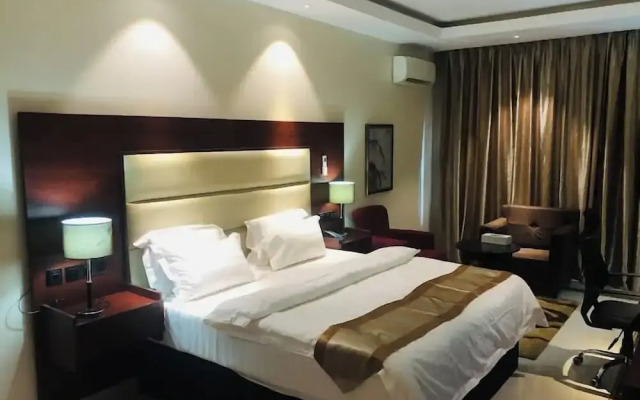 Haute ApartHotel
