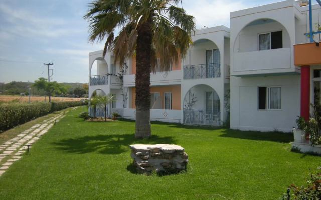 Summer Dream Hotel