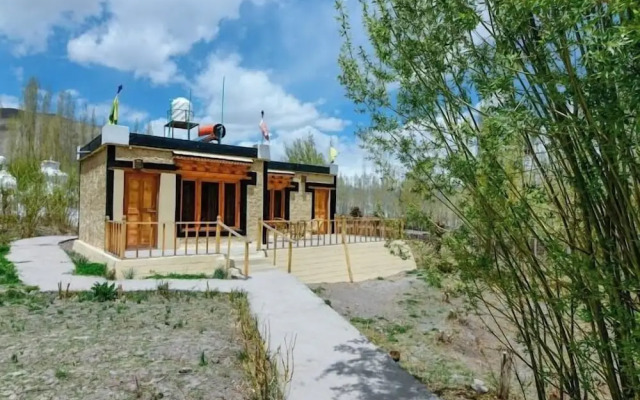 Chomal Cottages