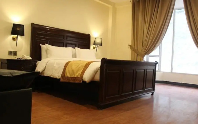 Nine Tree Hotel Naran