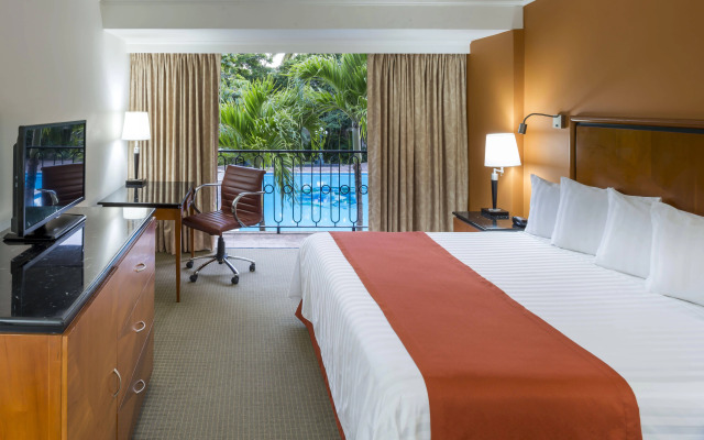 HS HOTSSON Hotel Tampico