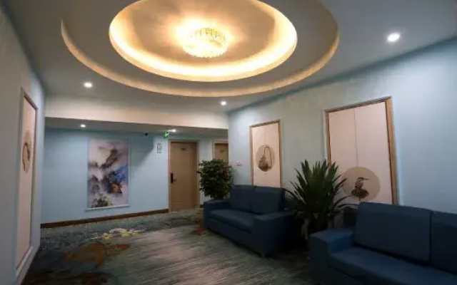 Junyue Zhongyuan Hotel