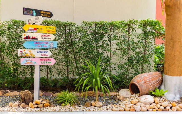 Nagawari Art Maldives BBQ Pattaya Villa