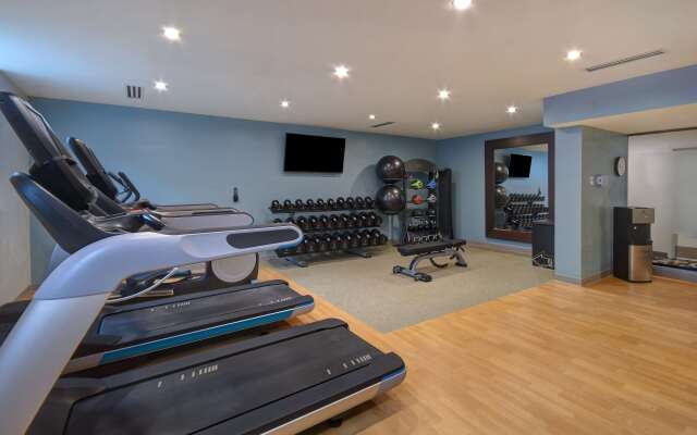 DoubleTree by Hilton St. Louis Airport