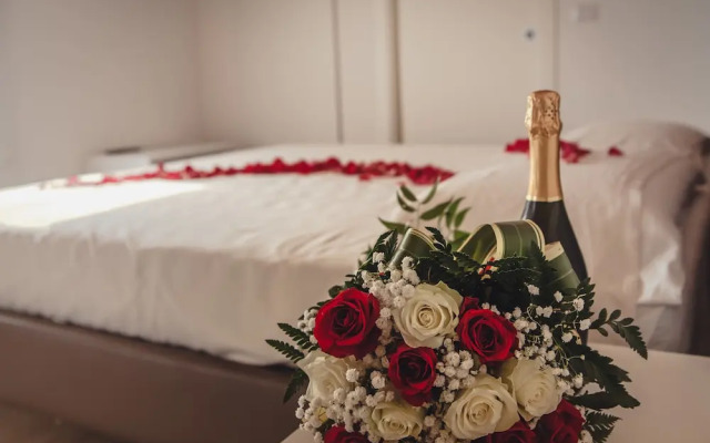 Terra Ferma Rooms & More